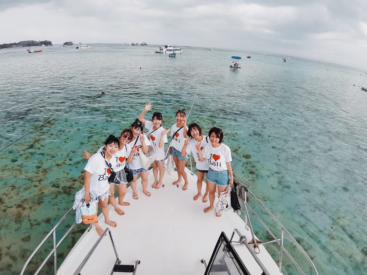 レンボンガン島の海辺